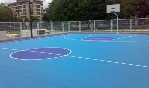 Pista de baloncesto en slurry azul